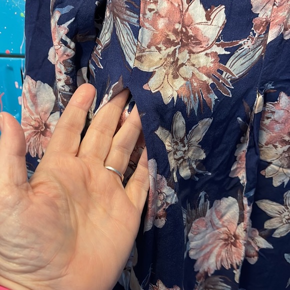 Blu Pepper women’s Medium long sleeve with floral design dress. CL05 - Picture 4 of 8